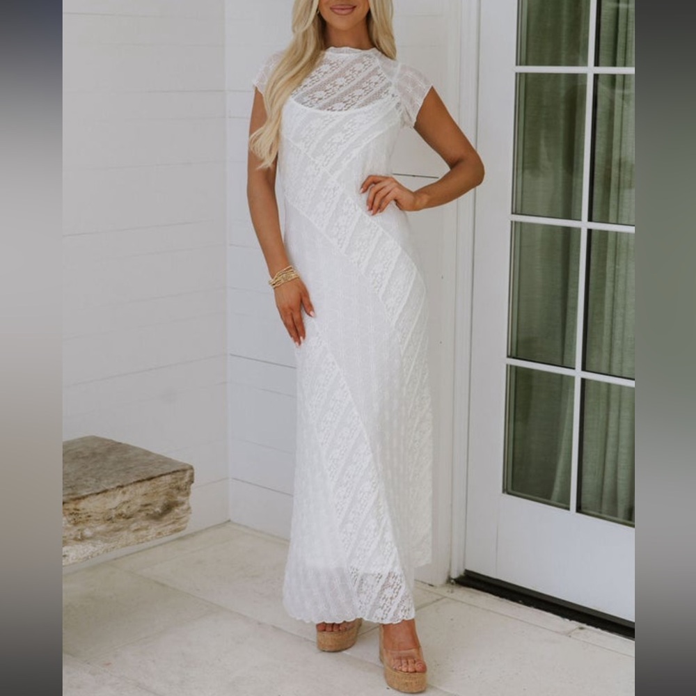 Elegant White Lace Maxi Dress